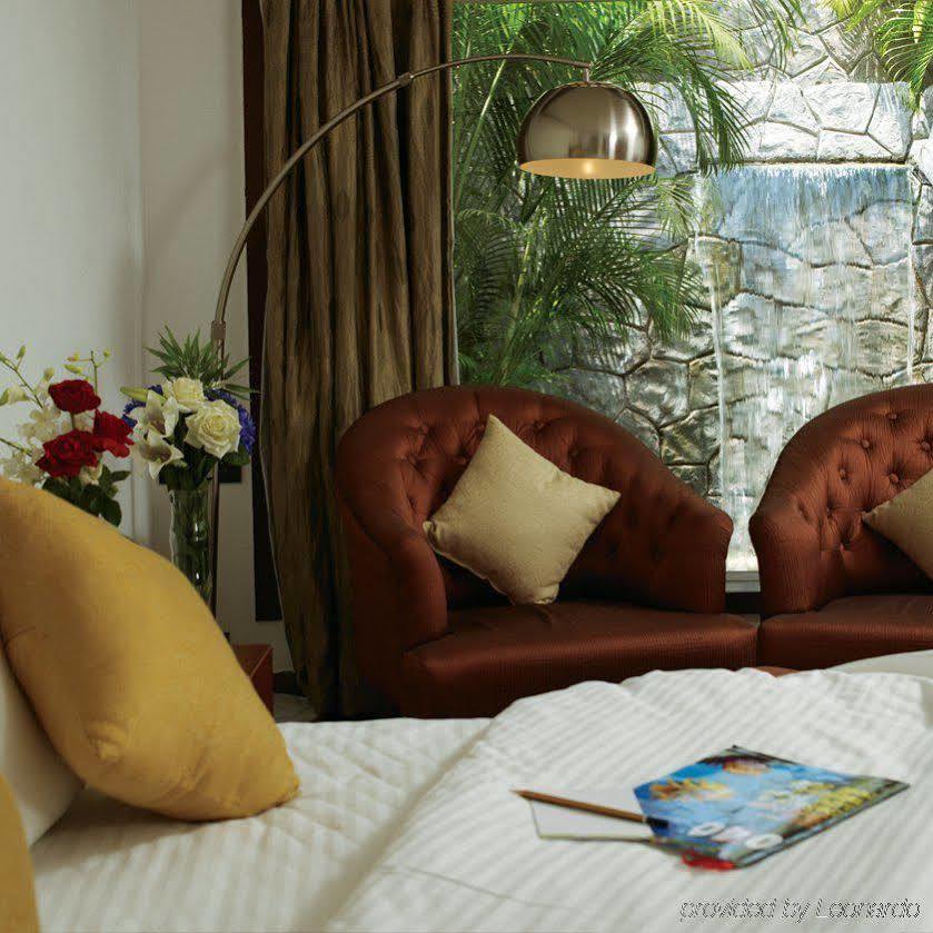 Leonia Holistic Destination Ξενοδοχείο Shamirpet Εξωτερικό φωτογραφία